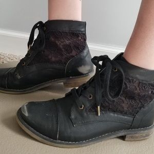 Ankle boots